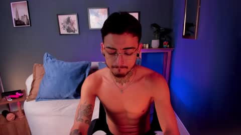 keneth_collins online show from June 2026 12:29:01 PM