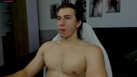 kent_rushell online show from December 2025 04:27:01 PM