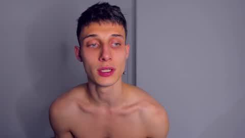 Peter     online show from October 2025 08:33:02 PM