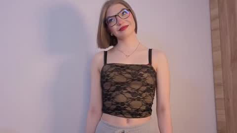 Snapshot of kenyattawestermark chatting on March 2026 06:15:02 PM Lisa online show from March 2026 06:15:02 PM