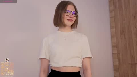 Snapshot of kenyattawestermark chatting on March 2026 06:25:01 PM Lisa online show from March 2026 06:25:01 PM