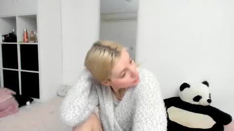 Kenzie online show from March 2026 02:54:02 PM