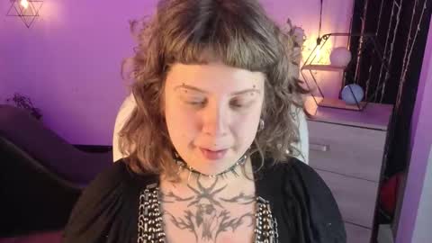 Kenzie online show from October 2025 04:37:01 AM