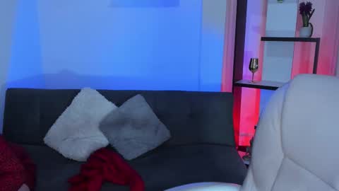 Kenzie online show from February 2026 04:33:01 AM