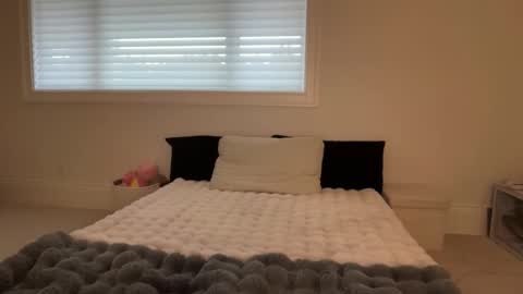 Snapshot of kenziesmithh chatting on December 2025 08:18:02 PM kenziesmithh online show from December 2025 08:18:02 PM