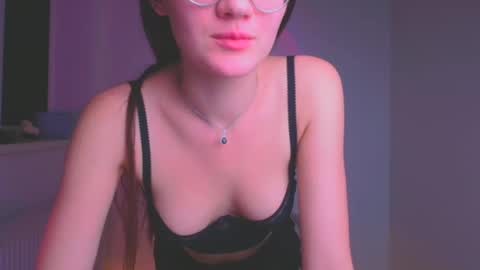 Snapshot of ketrin_pirsss chatting on January 2025 03:26:01 AM Ketrin online show from January 2025 03:26:01 AM