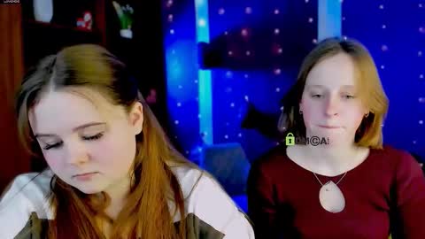 keuli_li online show from February 2026 07:21:01 PM