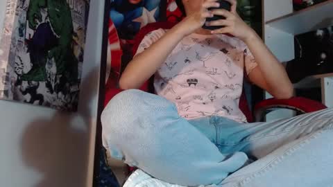 Snapshot of kevin_charless chatting on April 2026 11:22:02 AM Kevin online show from April 2026 11:22:02 AM