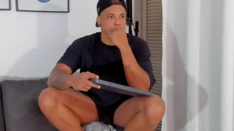 Kevin Lance online show from April 2026 07:25:02 AM