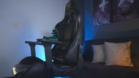 kevin montoya online show from February 2026 11:42:02 PM