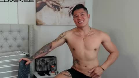 Snapshot of kevinkham chatting on February 2026 12:32:01 AM kevinkham online show from February 2026 12:32:01 AM