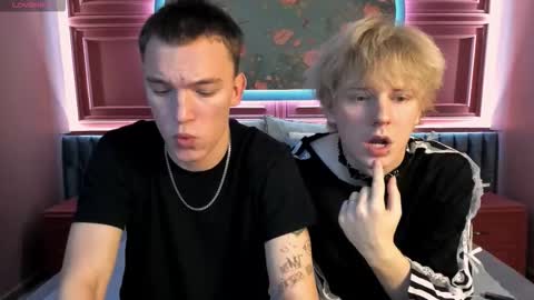 Kevin online show from November 2025 08:07:01 PM