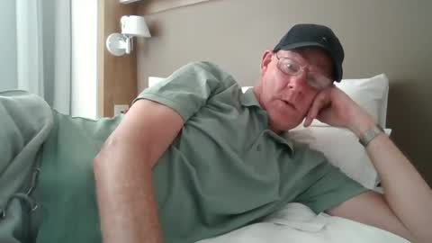 kevlooking4sez online show from June 2026 01:48:02 PM