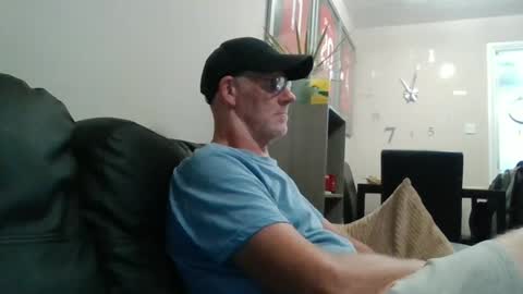 kevlooking4sez online show from June 2026 10:03:01 PM