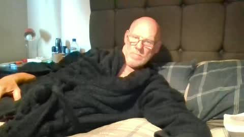 kevlooking4sez online show from June 2026 11:27:01 AM