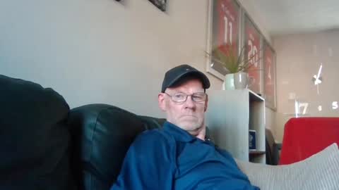 kevlooking4sez online show from July 2026 05:04:01 PM