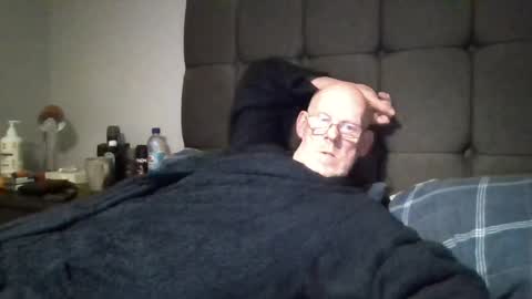 kevlooking4sez online show from July 2026 12:05:01 AM