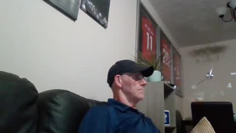 kevlooking4sez online show from July 2026 11:41:02 PM