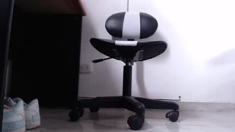 Snapshot of keylie_saenz28 chatting on November 2025 04:06:01 PM online show from November 2025 04:06:01 PM