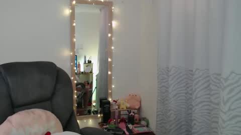 Snapshot of khal_girl chatting on February 2025 02:45:01 PM Liss online show from February 2025 02:45:01 PM