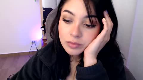 Snapshot of khal_girl chatting on November 2025 12:54:01 AM Liss online show from November 2025 12:54:01 AM