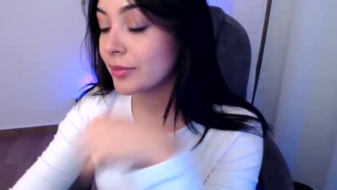 Snapshot of khal_girl chatting on November 2025 01:28:02 AM Liss online show from November 2025 01:28:02 AM