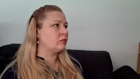 khaleesi0890 online show from November 2025 10:04:02 AM