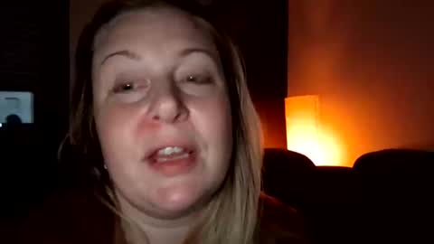 Snapshot of khaleesi0890 chatting on November 2025 09:47:01 PM khaleesi0890 online show from November 2025 09:47:01 PM