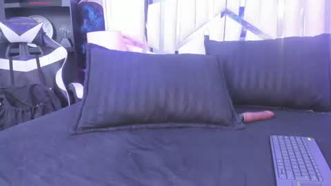 Snapshot of khaotic_kat chatting on July 2026 07:50:02 PM Kat online show from July 2026 07:50:02 PM