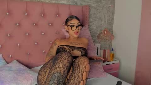 Snapshot of khelany_isyy chatting on October 2025 02:43:02 PM Khelany Isyy online show from October 2025 02:43:02 PM