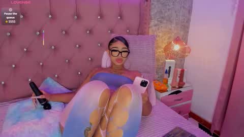 Snapshot of khelany_isyy chatting on November 2025 02:39:01 PM Khelany Isyy online show from November 2025 02:39:01 PM