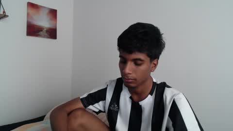 Snapshot of khevinlopezonig chatting on January 2025 03:19:01 PM khevinlopezonig online show from January 2025 03:19:01 PM