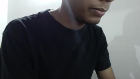 Snapshot of khevinlopezonig chatting on February 2025 02:14:01 AM khevinlopezonig online show from February 2025 02:14:01 AM