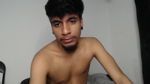 Snapshot of khevinlopezonig chatting on October 2025 01:04:02 AM khevinlopezonig online show from October 2025 01:04:02 AM