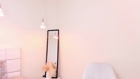 Khloe online show from April 2026 12:14:01 PM