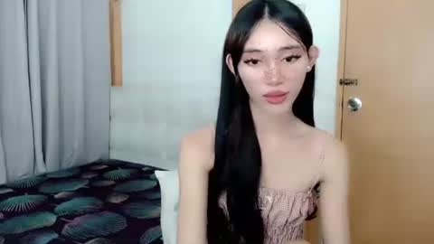 khloe online show from November 2025 01:24:02 PM