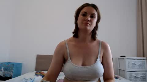 Snapshot of khrysssarah chatting on July 2026 12:08:01 PM Sarah online show from July 2026 12:08:01 PM