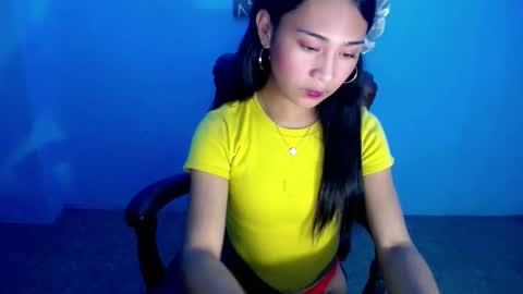 Kiana online show from November 2025 03:45:01 PM