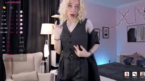 Snapshot of kiany_riv chatting on February 2026 06:24:01 AM Sofia online show from February 2026 06:24:01 AM