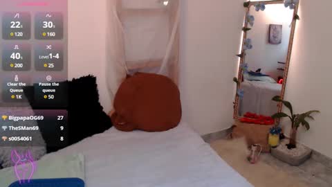 Kiara Bermont online show from February 2025 07:04:02 PM