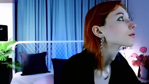 Snapshot of kiara_dream chatting on July 2026 10:36:01 PM Kira online show from July 2026 10:36:01 PM