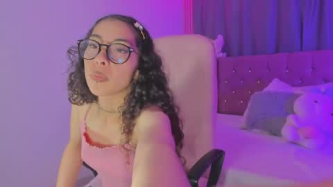 Snapshot of kiara_lovelyy chatting on June 2026 04:29:02 AM Kiara online show from June 2026 04:29:02 AM