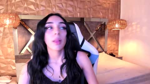 kiara_velvet__ online show from April 2026 04:08:02 AM