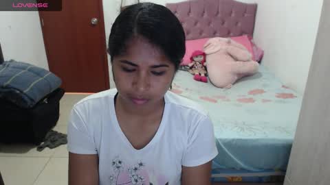 Kiara online show from October 2025 04:37:01 PM