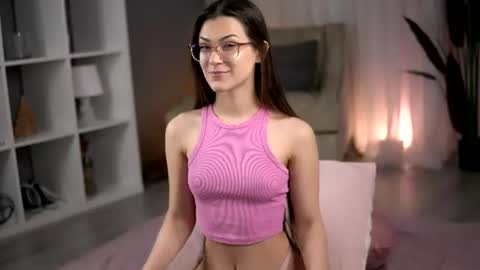 Snapshot of kiaravalez chatting on June 2026 05:43:01 AM KlaraValez online show from June 2026 05:43:01 AM