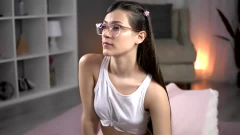 Snapshot of kiaravalez chatting on June 2026 06:41:01 AM KlaraValez online show from June 2026 06:41:01 AM