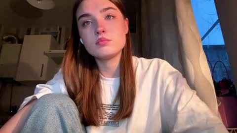 Ola my name is Lissa  Lets hit 10 Thumbs Up together   online show from March 2026 03:05:02 PM