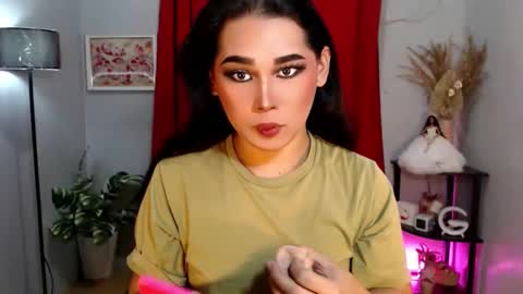 Snapshot of kiethmadison_miller chatting on November 2025 06:45:01 AM Im Mia online show from November 2025 06:45:01 AM