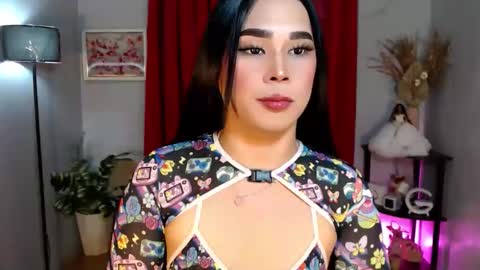 Snapshot of kiethmadison_miller chatting on November 2025 07:18:01 AM Im Mia online show from November 2025 07:18:01 AM