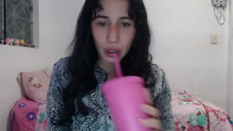 Snapshot of kiimy_to chatting on May 2026 12:18:01 AM Nezumy Rey online show from May 2026 12:18:01 AM